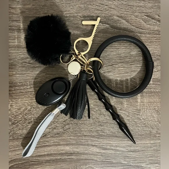 Self Defense Safety Keychain Set - Picture 1 of 4